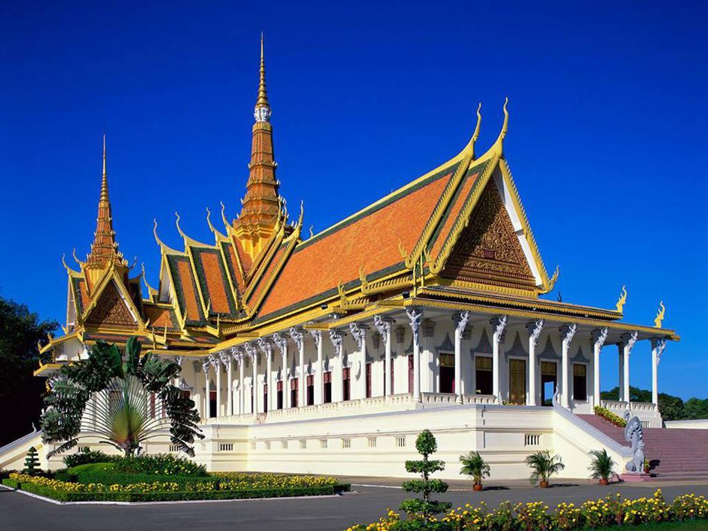 Diamond Hotel Phnom Pen Exterior foto