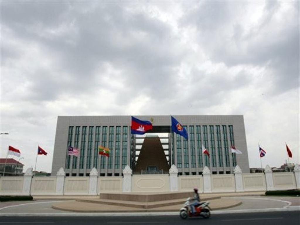 Diamond Hotel Phnom Pen Exterior foto