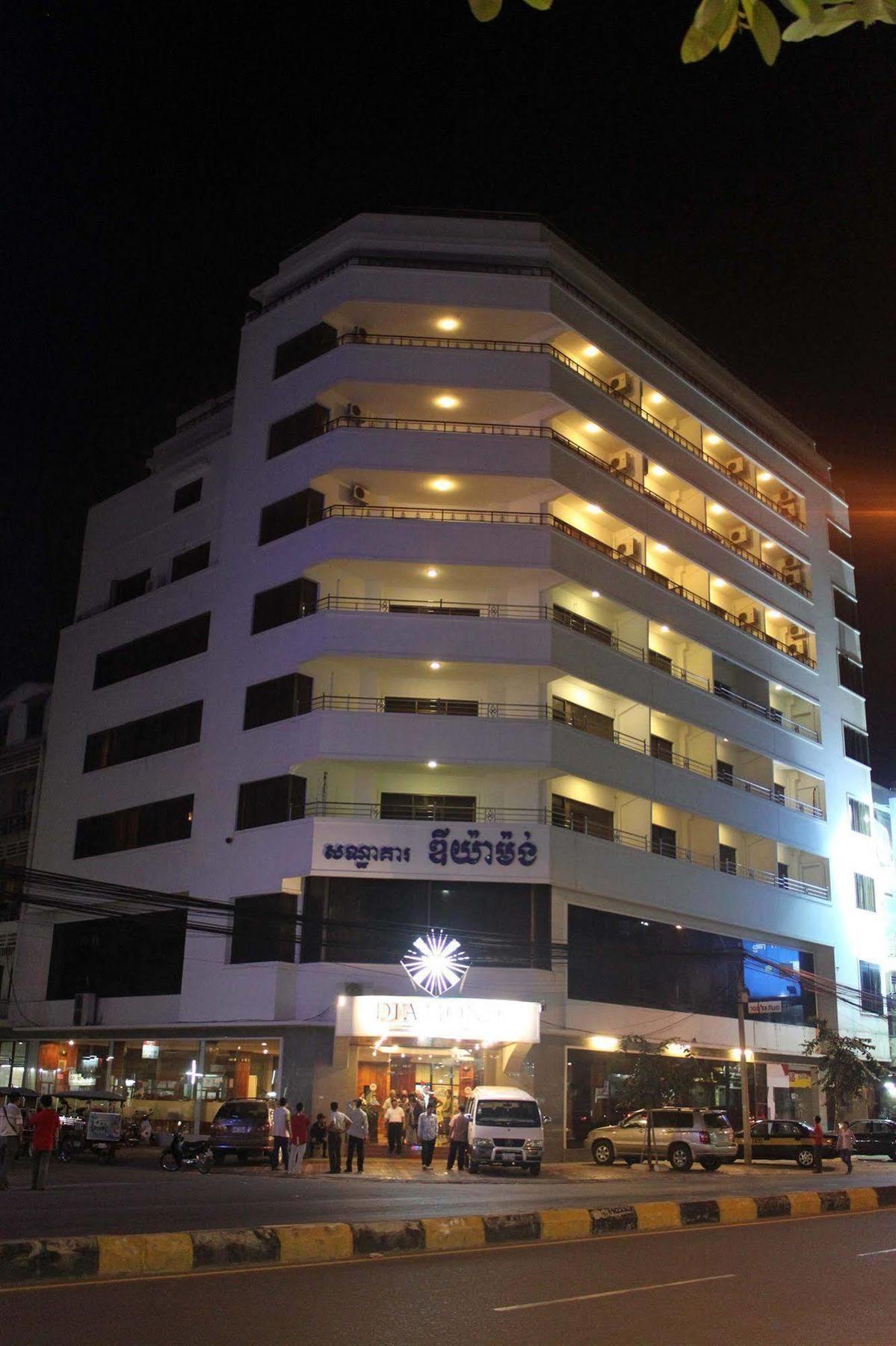 Diamond Hotel Phnom Pen Exterior foto