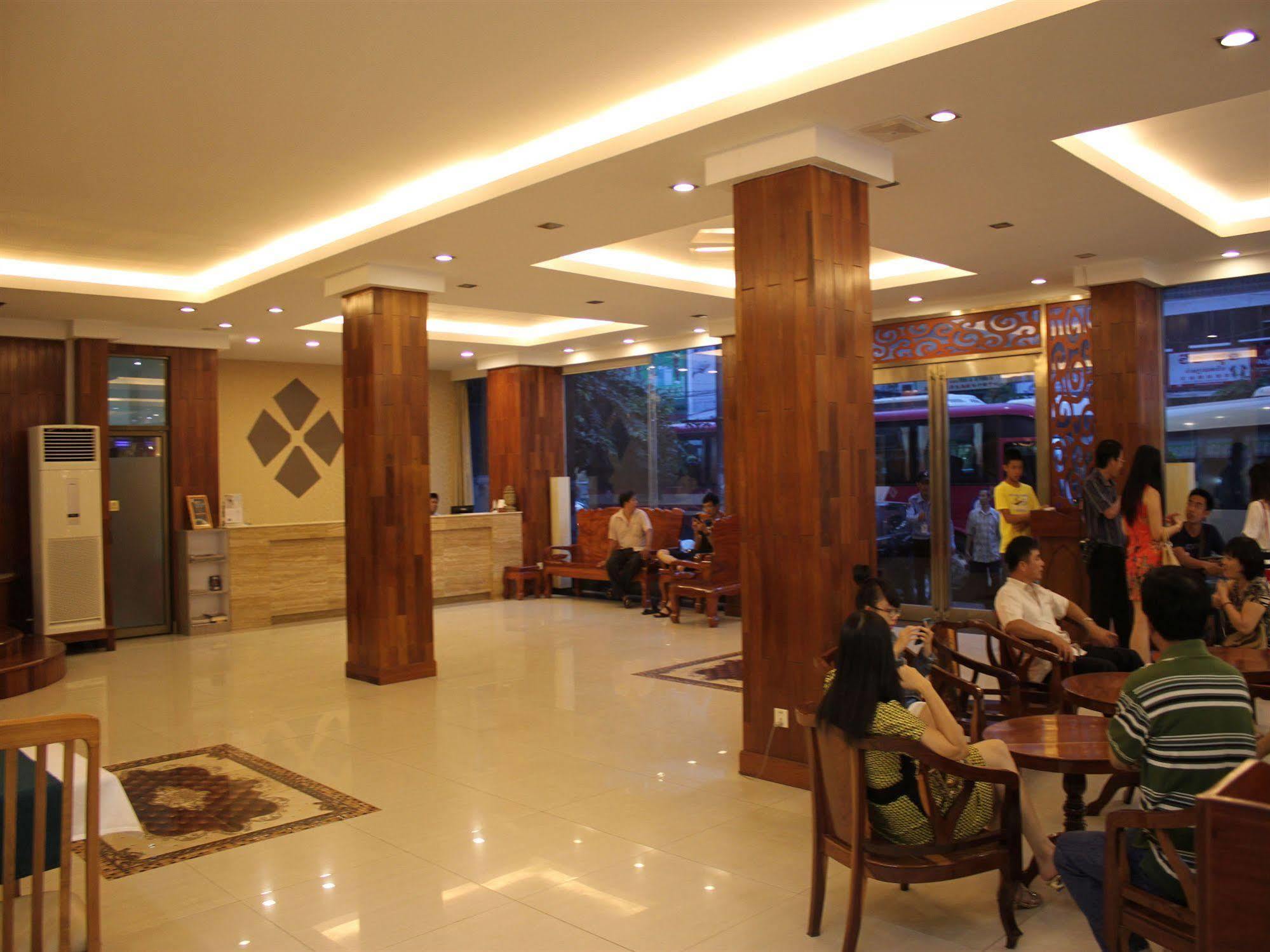 Diamond Hotel Phnom Pen Exterior foto