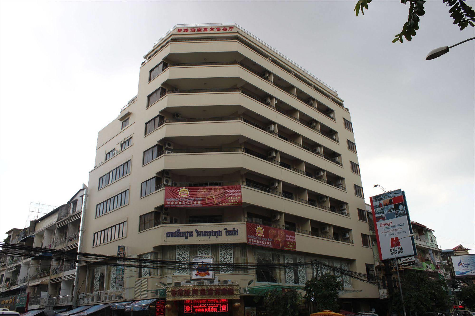 Diamond Hotel Phnom Pen Exterior foto